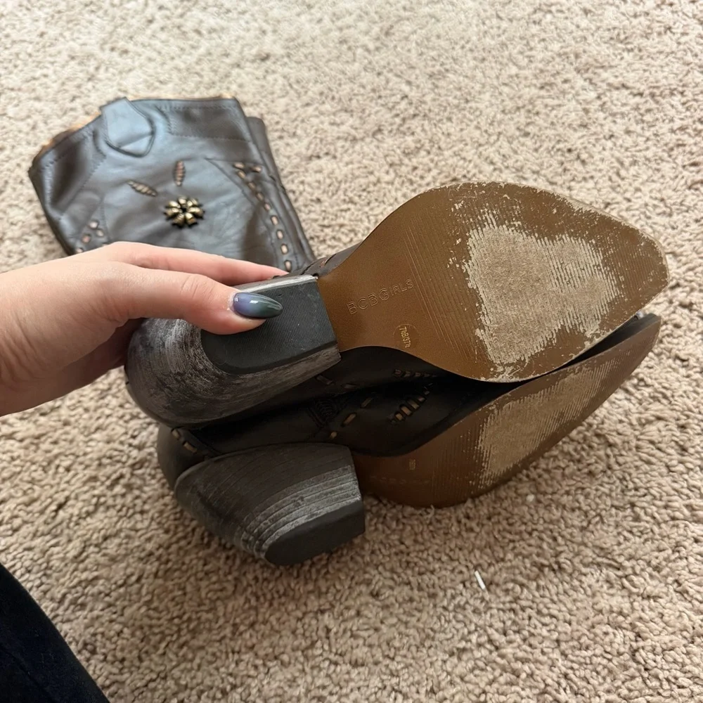 BCBG Y2K cowboy boots